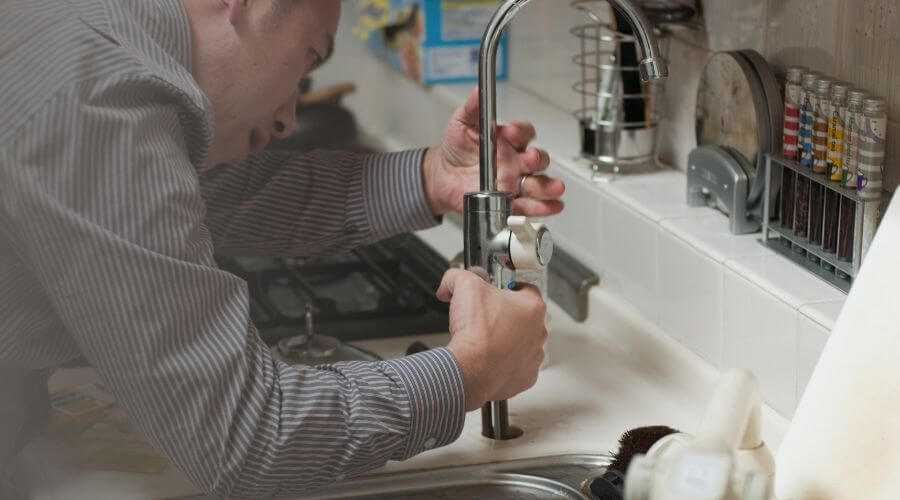 Expert burst pipe repair services in Floyd, IA